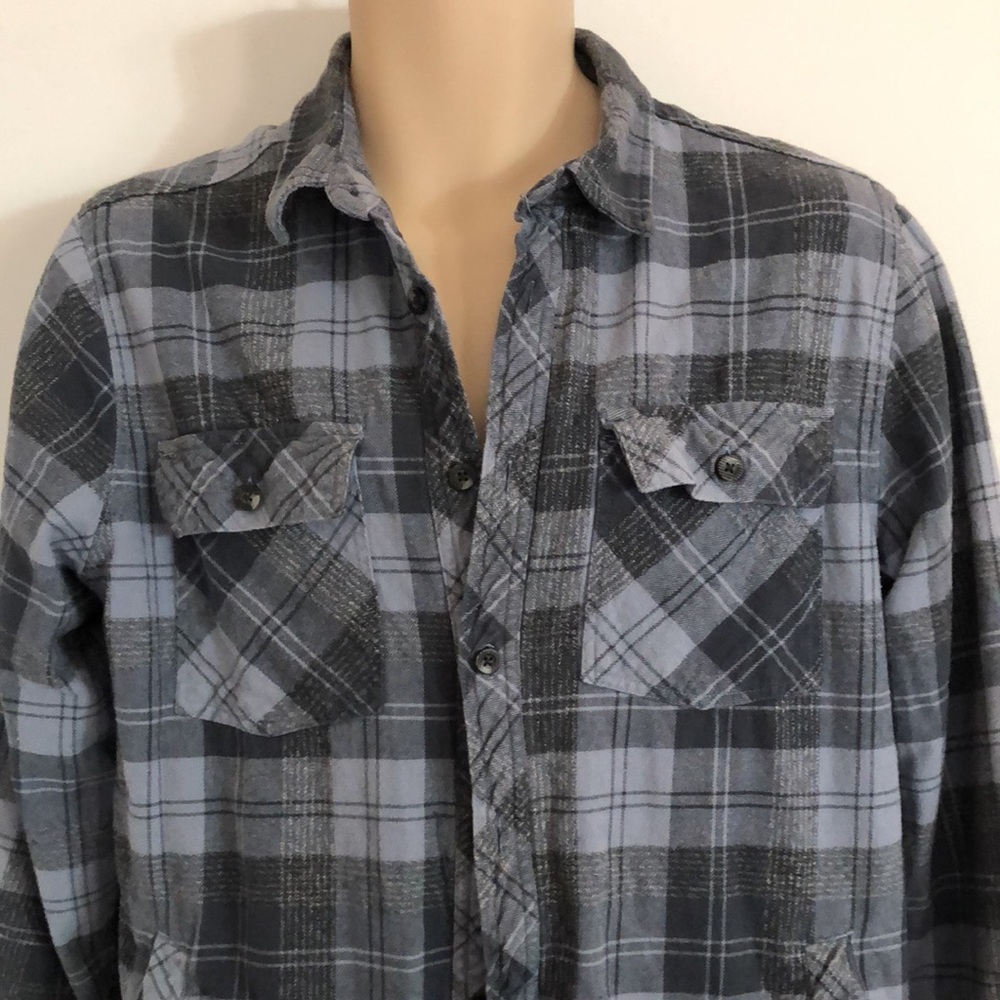 Voyager Men’s size medium lined Flannel Blue/black